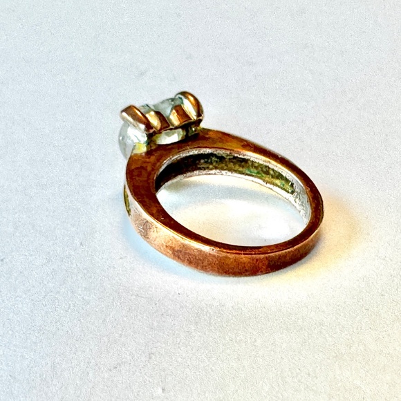 EDCO Chunky Crystal Heart Ring, Size 6, pls see video - Picture 7 of 10